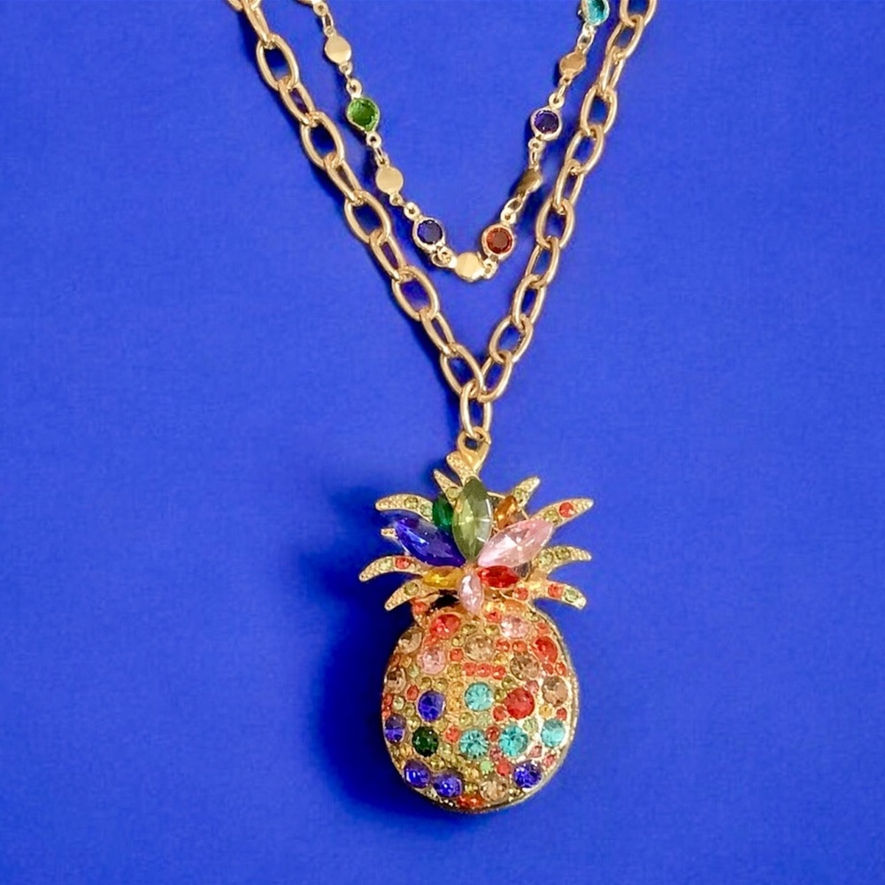 Colorful & Sparkling Pineapple Pendant Rhinestone Necklace. NWT